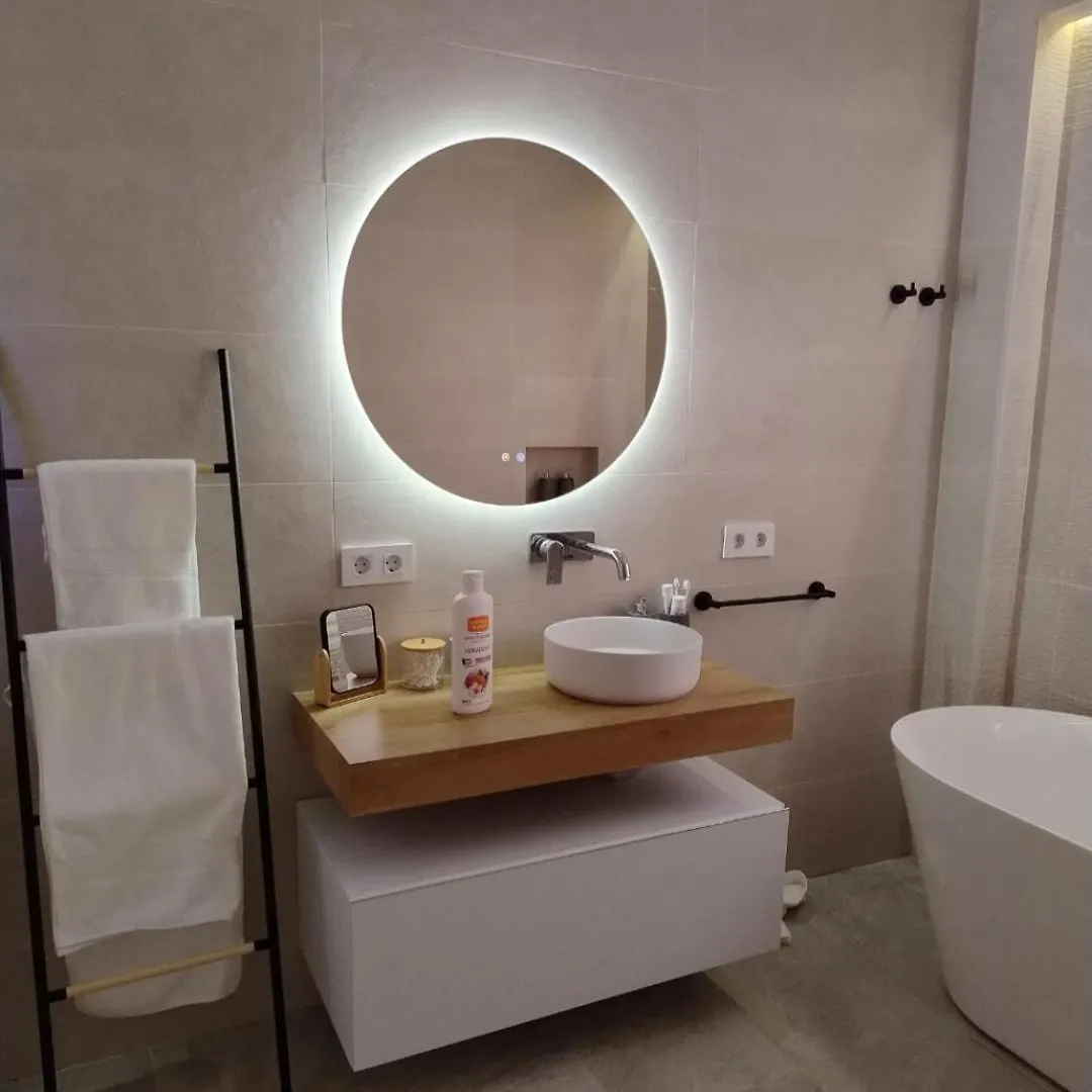Comfy Stylish Stay In Malaga